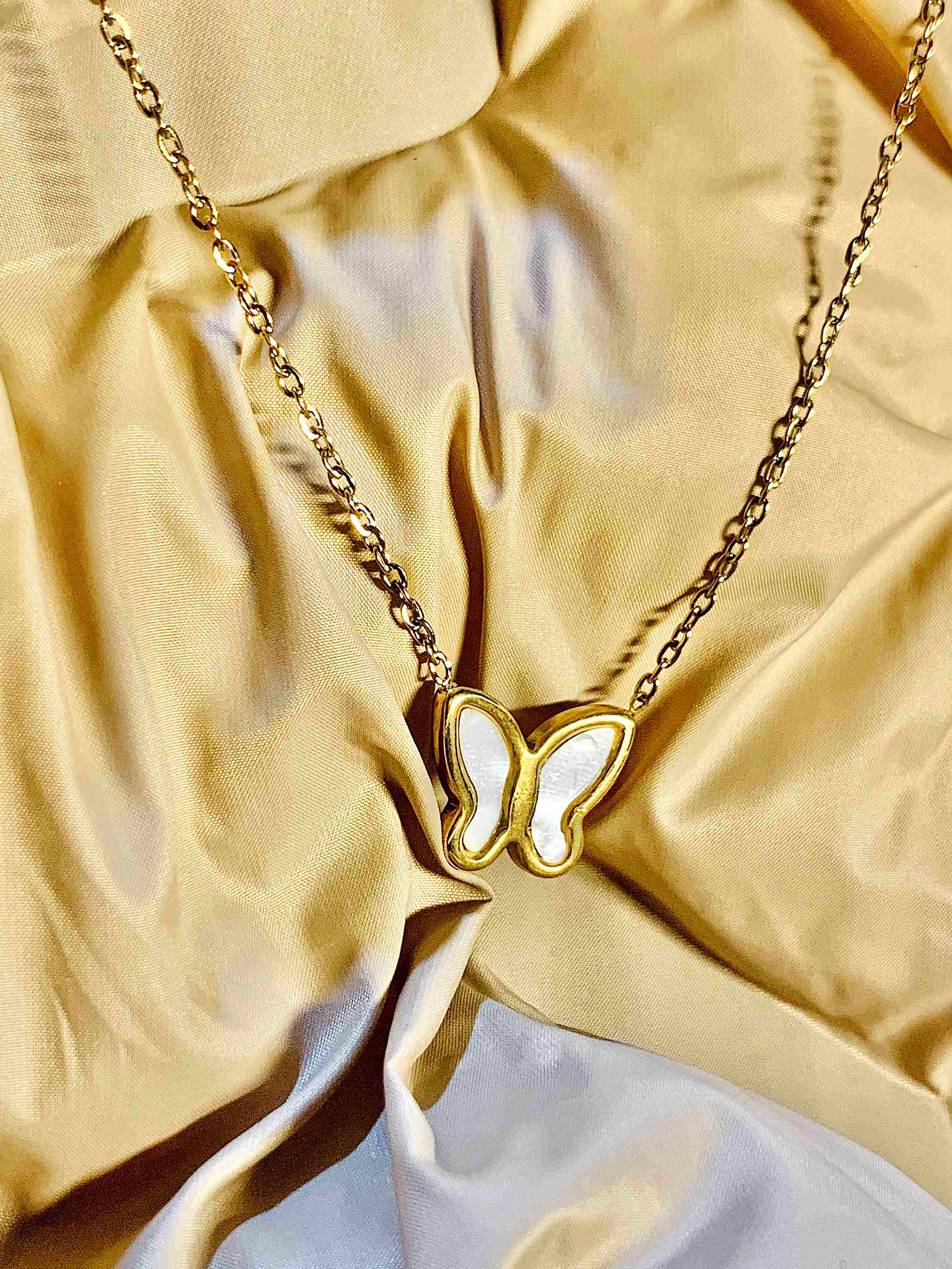 luxury gold plated exquisite titanium steel necklace